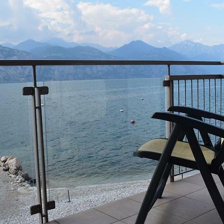 Hotel Garni Vela D'Oro Бренцоне-суль-Гарда Экстерьер фото