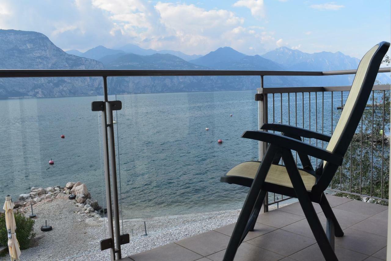 Hotel Garni Vela D'Oro Бренцоне-суль-Гарда Экстерьер фото